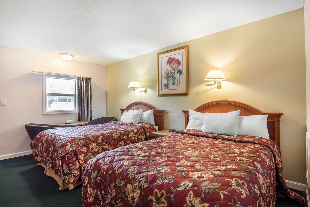 Rodeway Inn Bellows Falls - photo 12