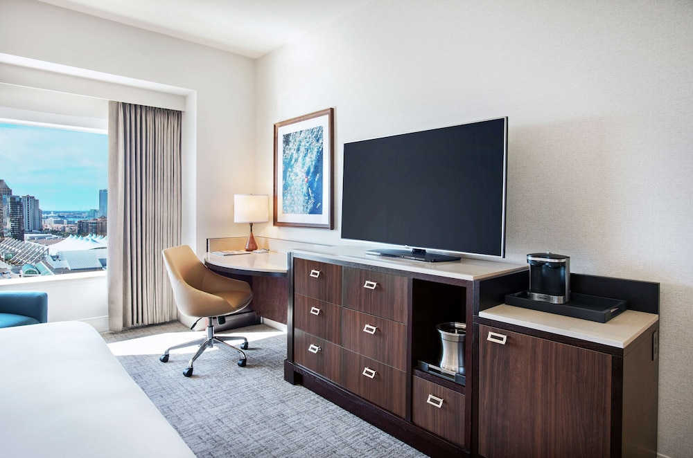 Hilton San Diego Bayfront - photo 13