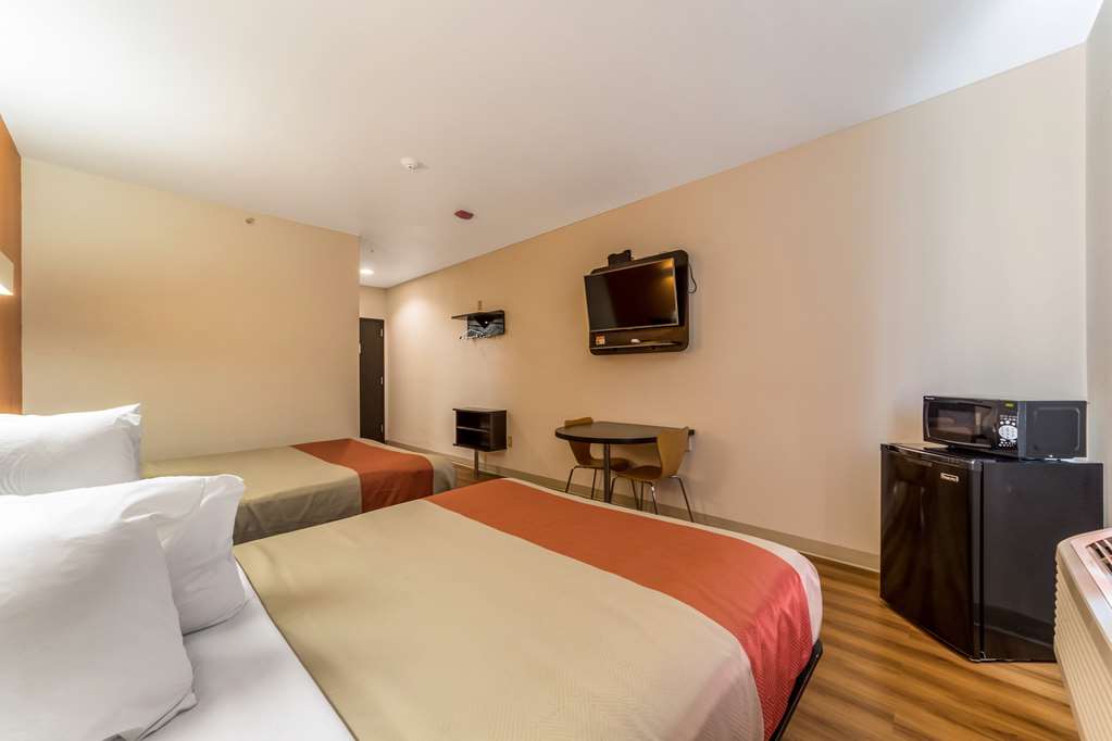 Motel 6 Jourdanton TX - photo 15