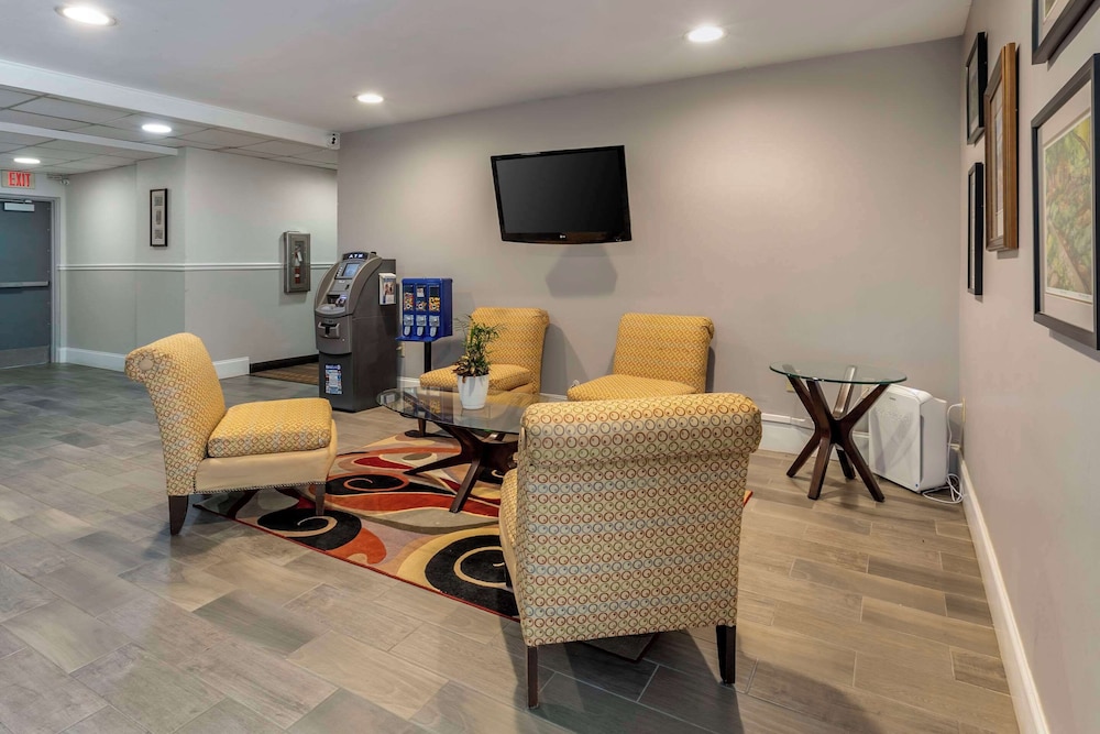 Greenville Pelham Inn by IHG - photo 36