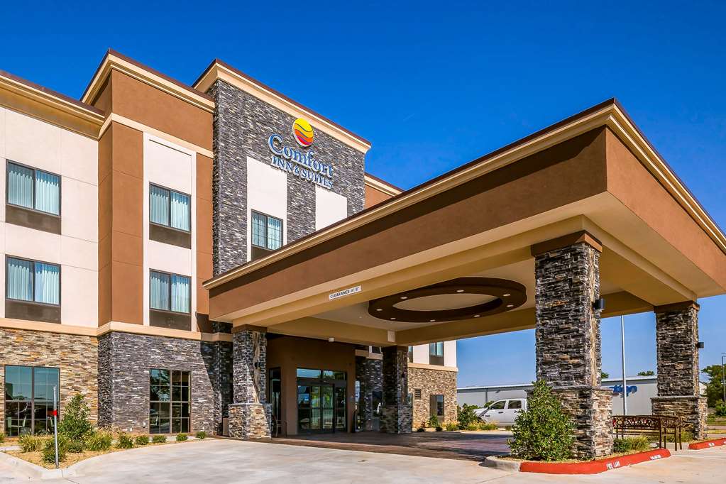 Comfort Inn & Suites Moore Oklahoma City - photo 2
