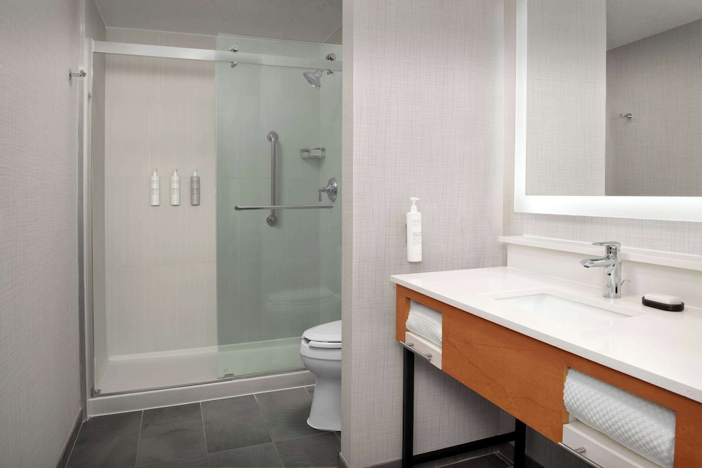 Embassy Suites La Quinta Hotel & Spa - photo 39