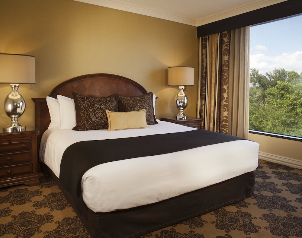 Omni Houston Hotel - photo 14