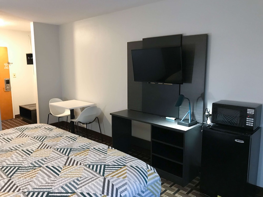 Studio 6 Suites Tupelo MS North - photo 8