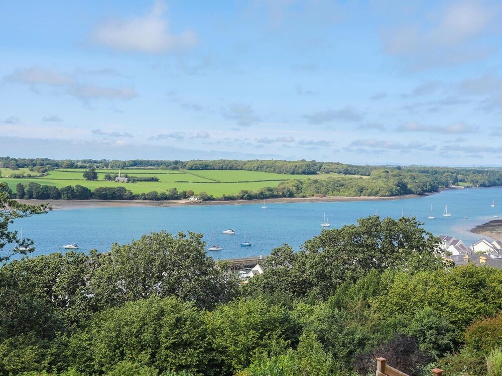 Gwylan Uchaf — hotel in Y Felinheli
