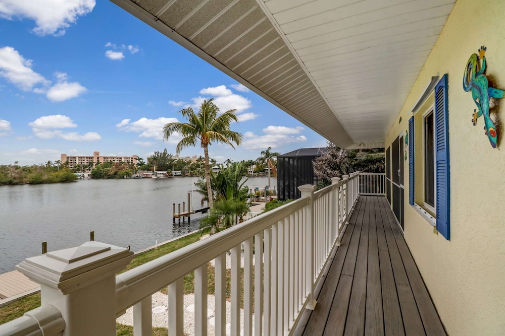 4865 Regal Dr - photo 16