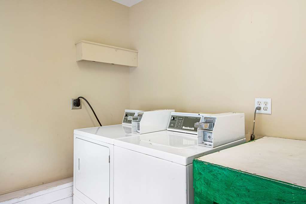 Quality Inn Thomaston - photo 28