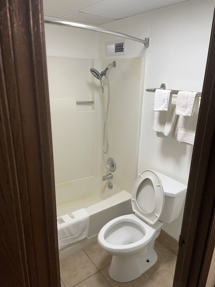 Bedford Inn - photo 11