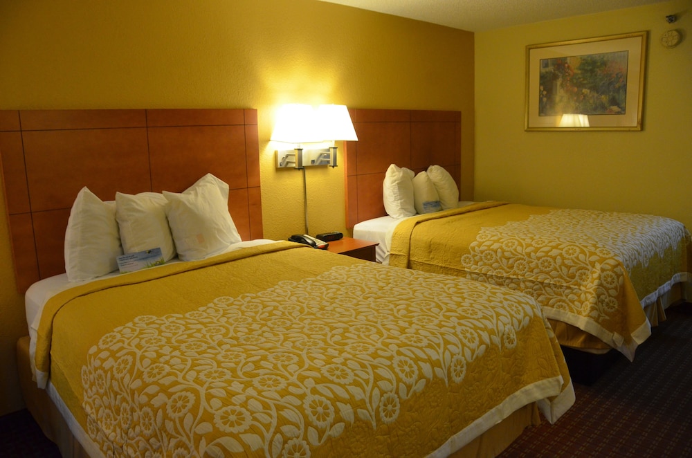 Days Inn by Wyndham Nashville Airport - photo 14