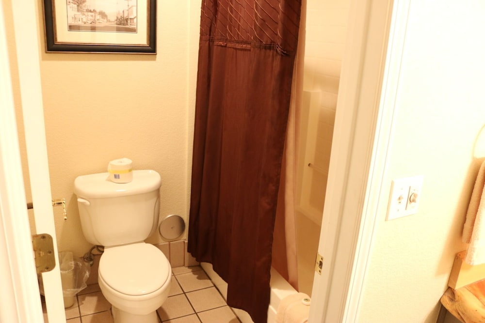 Historian Inn - photo 33