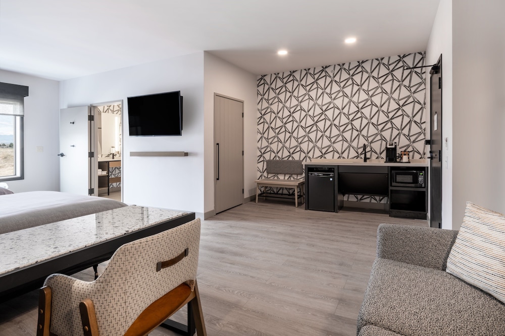 Atwell Suites Denver Airport Tower Road - photo 14