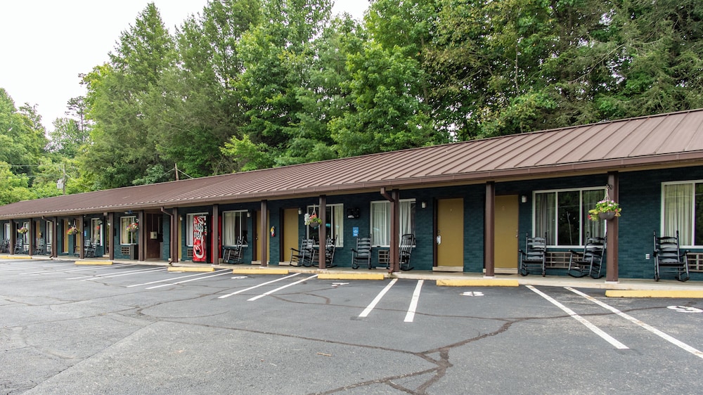 Townsend River Breeze Inn - photo 32