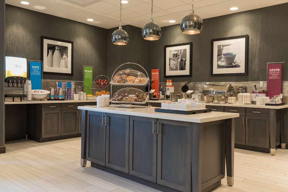 Hampton Inn & Suites Indianapolis Keystone - photo 35