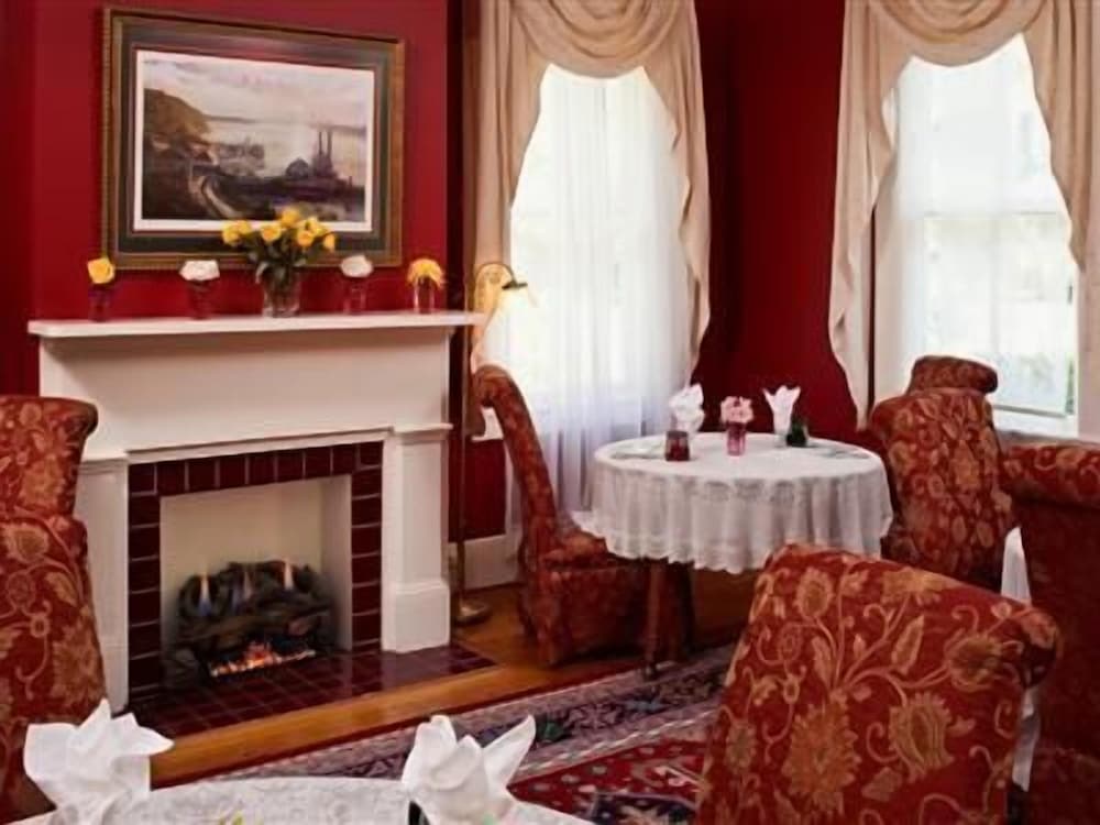 Devereaux Shields House - photo 36