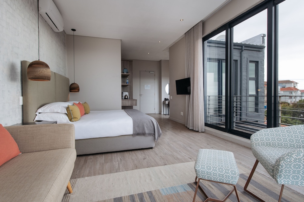 The Tree House Boutique Hotel by The Living Journey Collection — 5-Star Luxury Hotel in Cape Town, South Africa