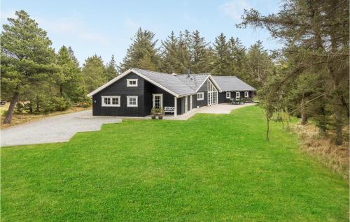 Six Bedroom Holiday Home In Blavand — 5-Star Luxury Hotel in Varde, Denmark
