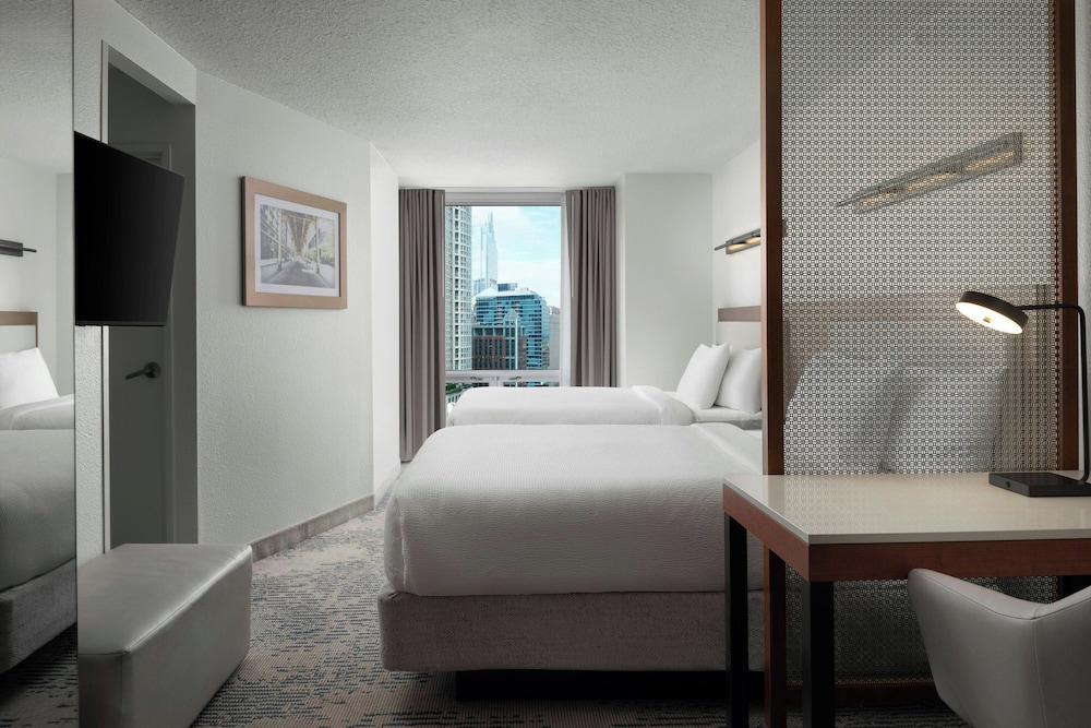 Springhill Suites by Marriott Chicago Downtown River North - photo 8