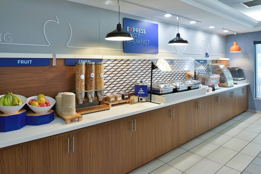 Holiday Inn Express Lewisburg New Columbia by IHG - photo 50