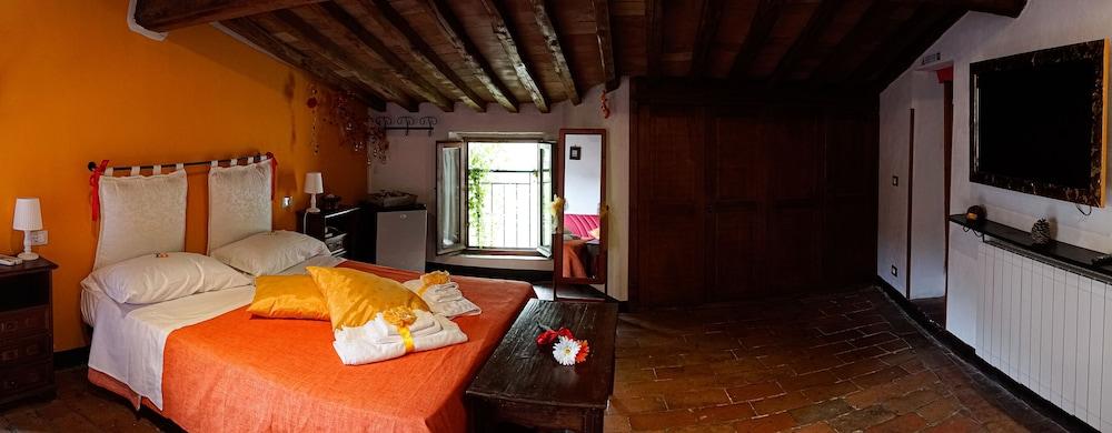 Le Undici Lune — 4-Star Luxury Hotel in San Gimignano, Italy