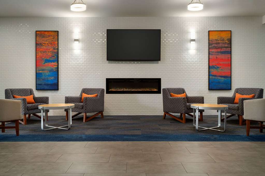 La Quinta Inn & Suites by Wyndham Stephenville - photo 49