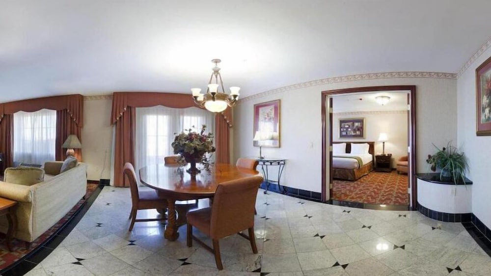 Holiday Inn Express Hotel & Suites El Centro by IHG - photo 35