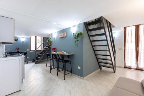 Hub Napoli Station — 4-Star Luxury Hotel in Naples, Italy