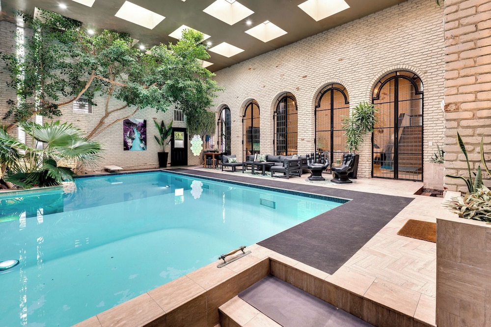 Heated Pool Tropical Townhome In Wheat Ridge 19665383 — Wheat Ridge