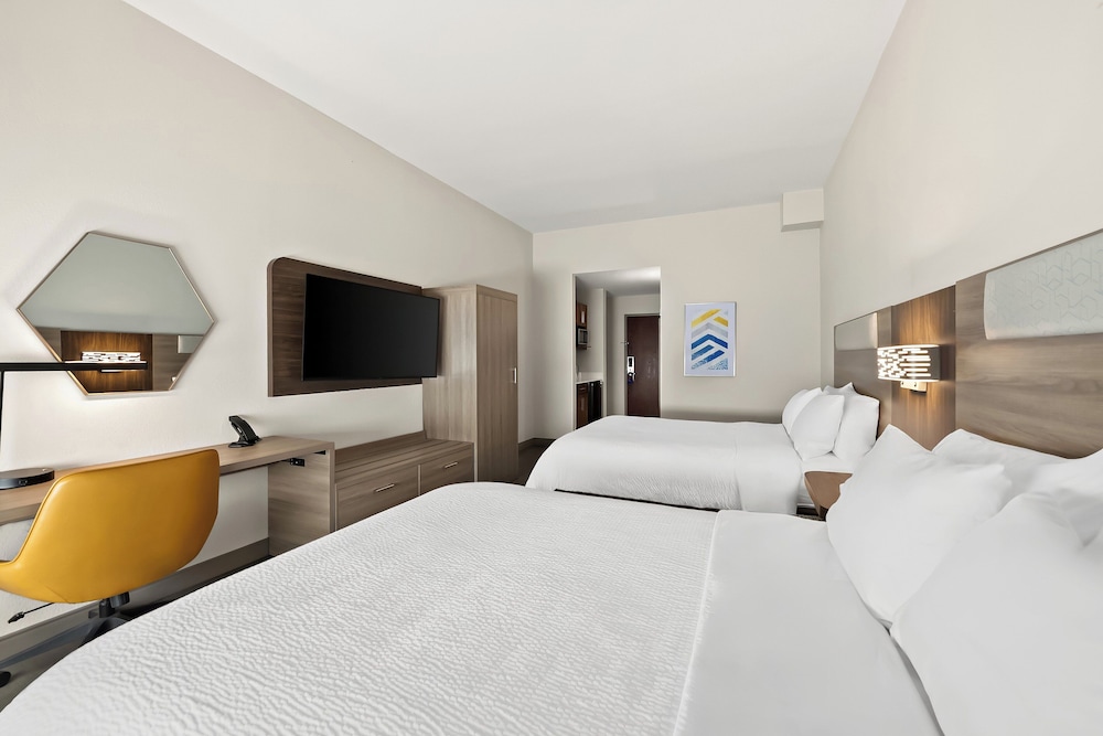 Holiday Inn Express & Suites Raleigh NE Medical Ctr Area by IHG - photo 15