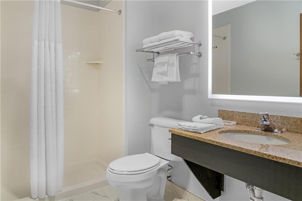 Best Western Lakewinds - photo 27