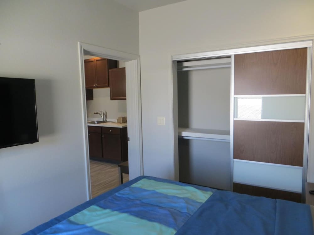 Hotel Blue Woodlands - photo 17