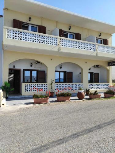 Borianoula Apartments — 4-Star Luxury Hotel in Fry, Greece