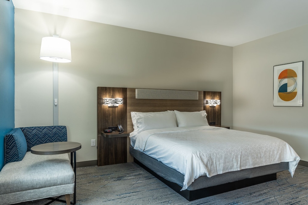 Holiday Inn Express & Suites Charlottesville by IHG - photo 26