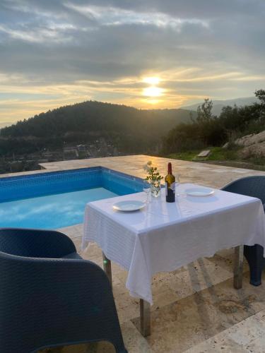 Vilmatasev in Menderes, Turkey