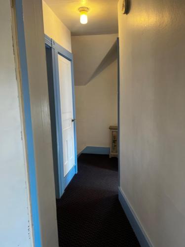 Claddagh Motel & Suites - photo 75