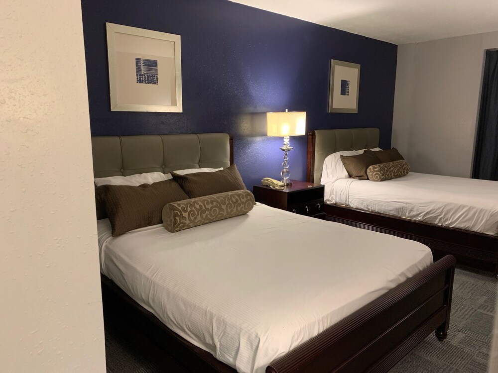 The Metropolitan Hotel - photo 16