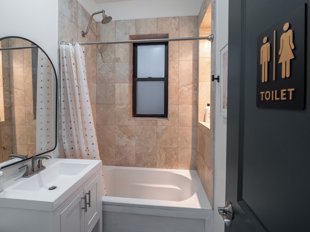 Wrigleyville Suites - photo 44