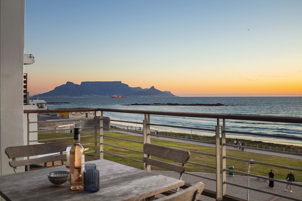 Eden on the Bay 250 — 4-Star Luxury Hotel in Cape Town, South Africa