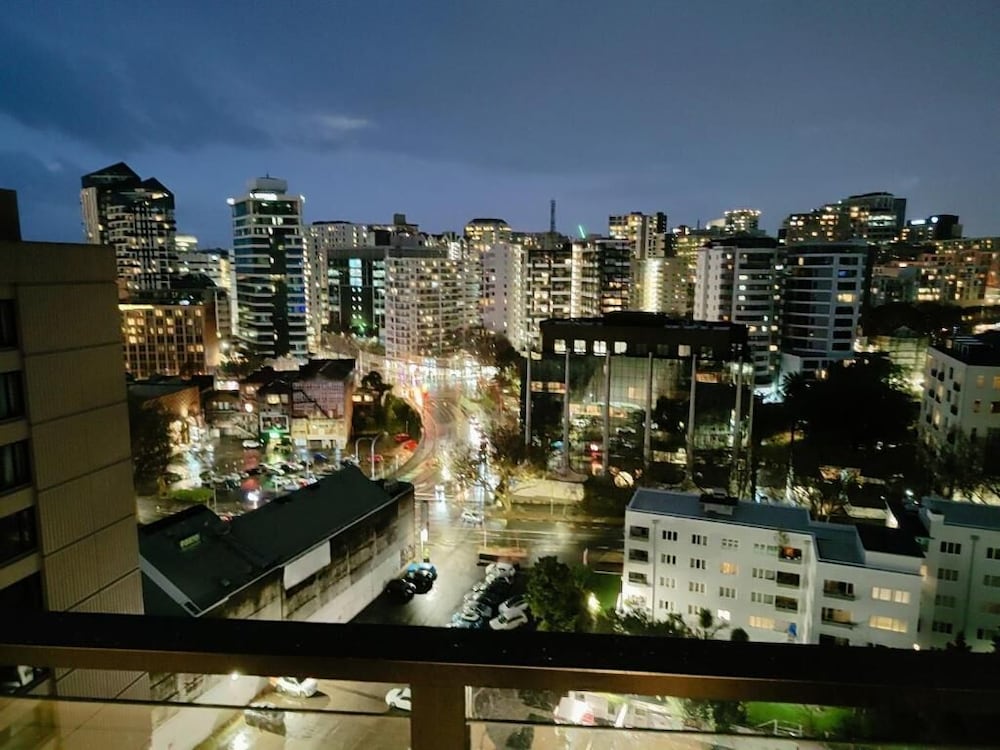 Sky Stars CBD Apartment — 4-Star Luxury Hotel in Auckland, New Zealand