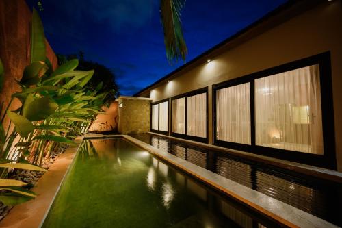 UrbanVilla - last minute hotel in Legian