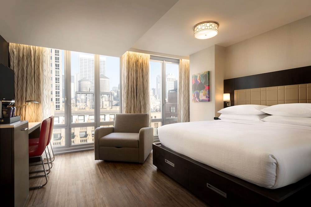 Embassy Suites by Hilton New York Manhattan Times Square - photo 37