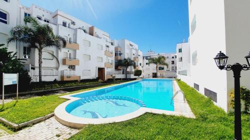 Appartement avec piscines vue sur mer et accès à la plage à Achakar Hill Tanger. — 4-Star Luxury Hotel in Tangier, Morocco