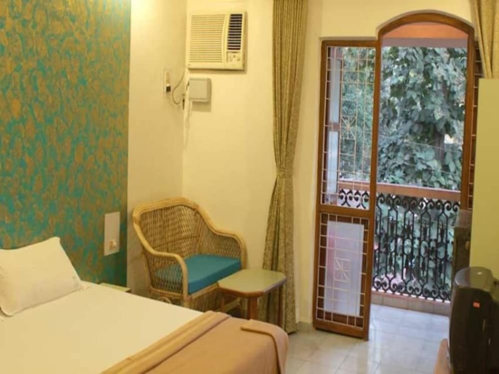 Ocean Studios - carbon neutral hotel in Calangute