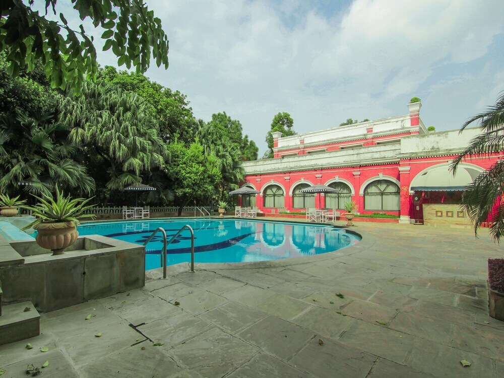 Hotel Allahabad Regency in Allahabad, India