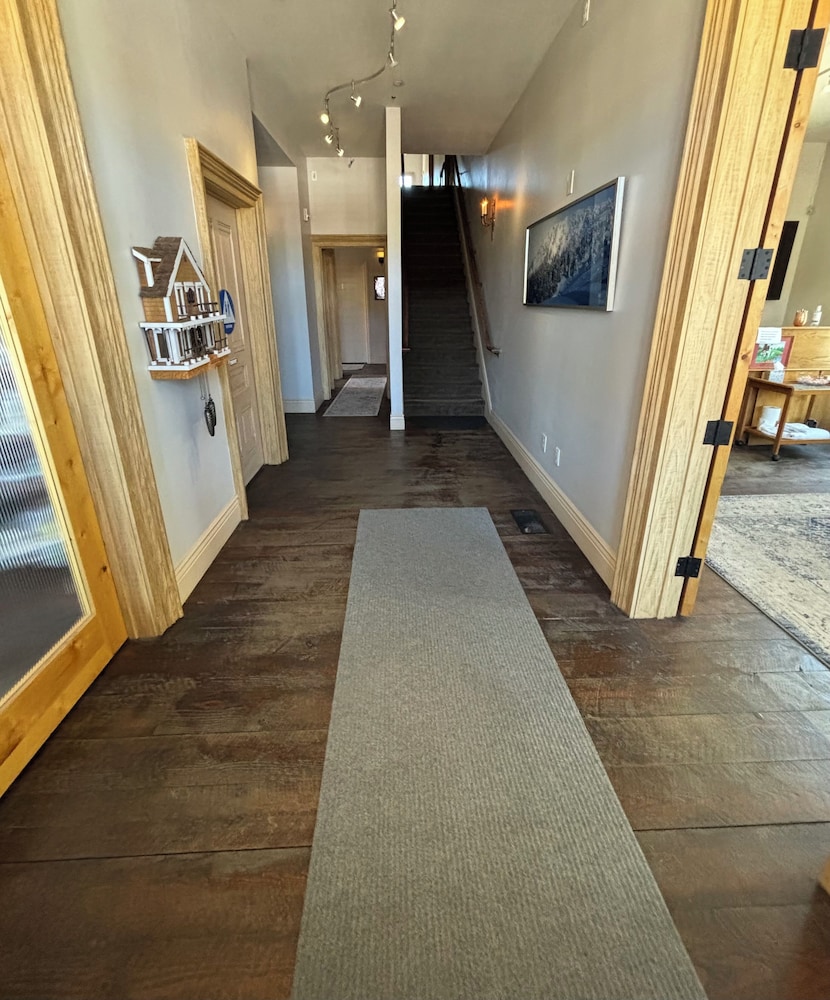 Tahoe Star Hotel - photo 2