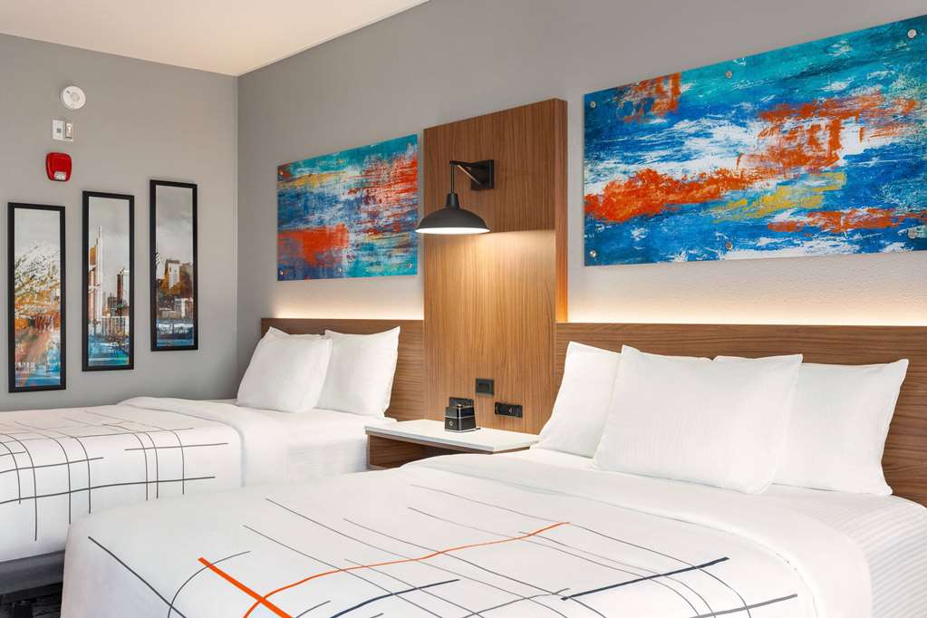 La Quinta Inn & Suites by Wyndham Mount Laurel Moorestown - photo 37