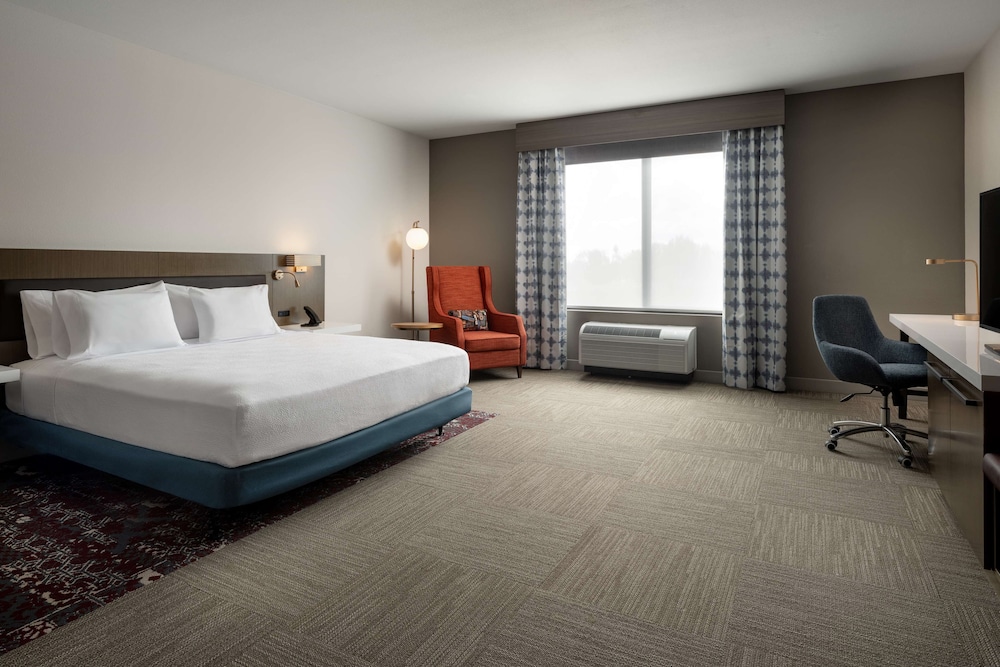 Hilton Garden Inn Visalia - photo 7