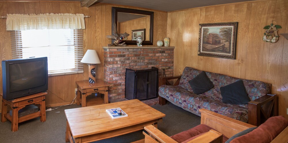 Golden Bear Cottages - photo 47