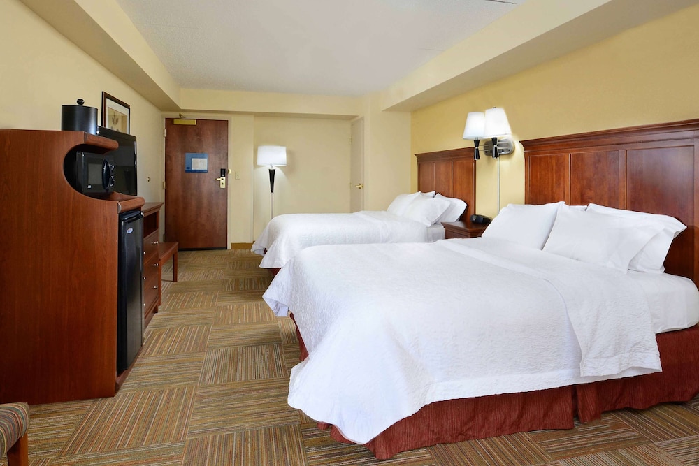 Hampton Inn Raleigh Capital Blvd. North - photo 24