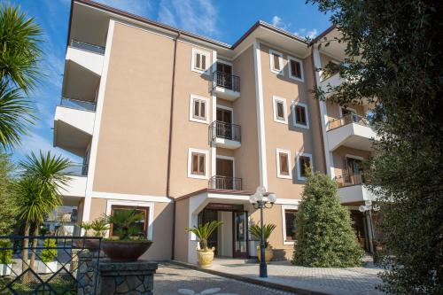 Villa Donna Carmela — 4-Star Luxury Hotel in Pimonte, Italy