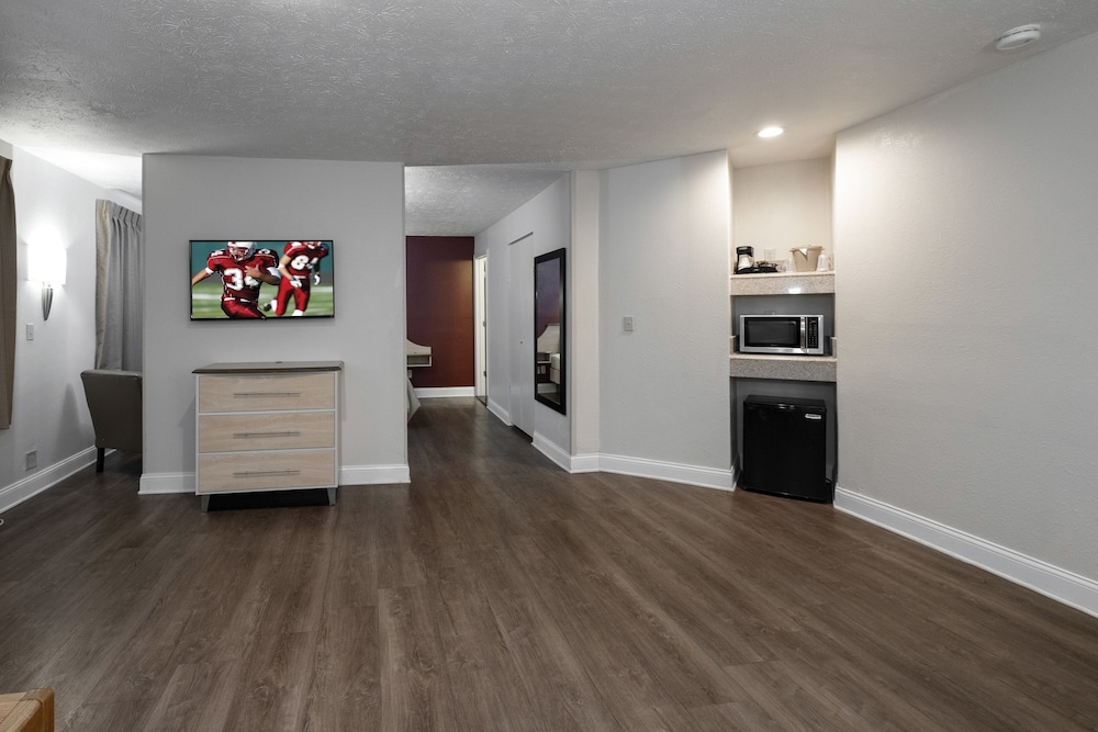 Red Roof Inn Indianapolis Greenwood - photo 3